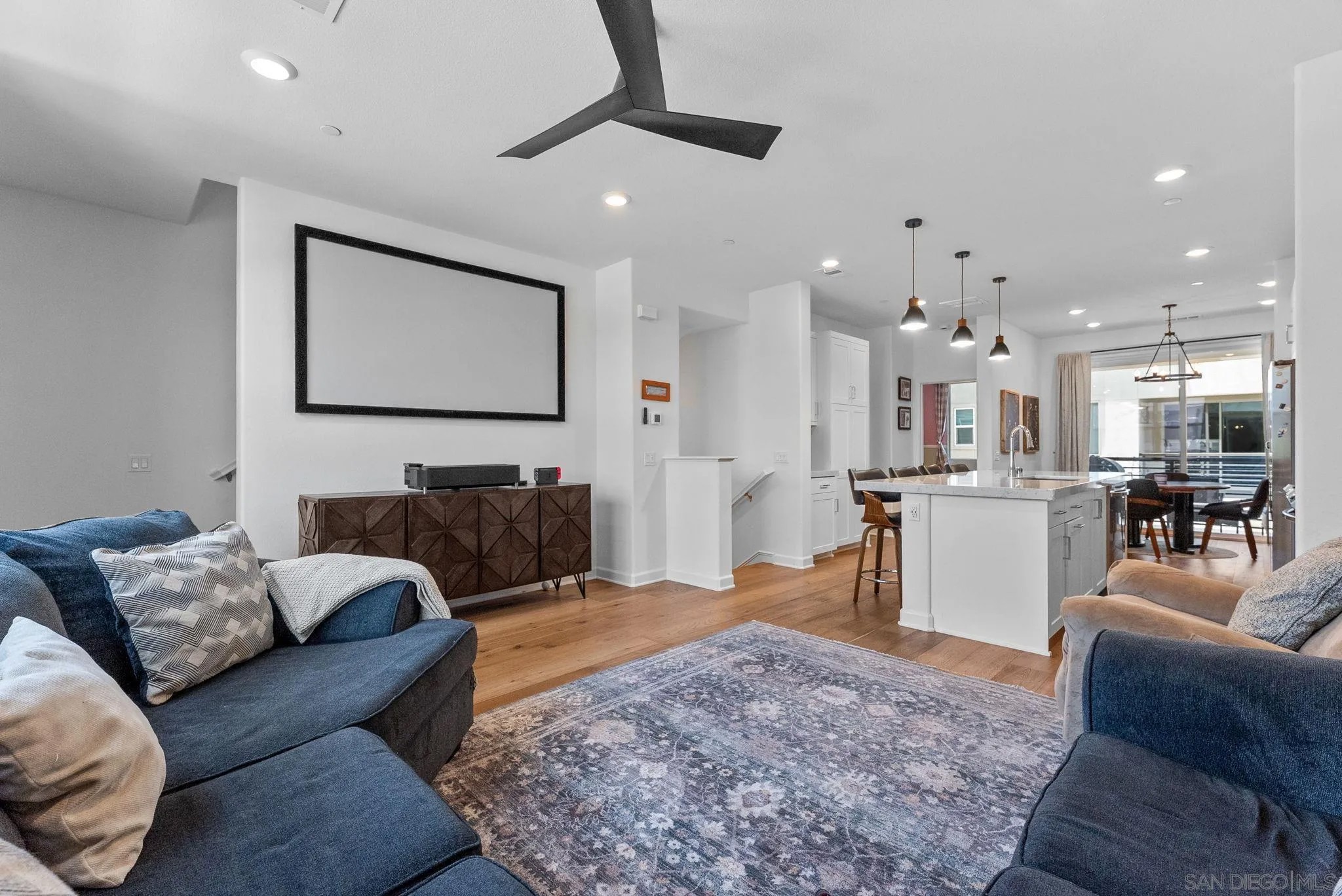 792 Vada St 3