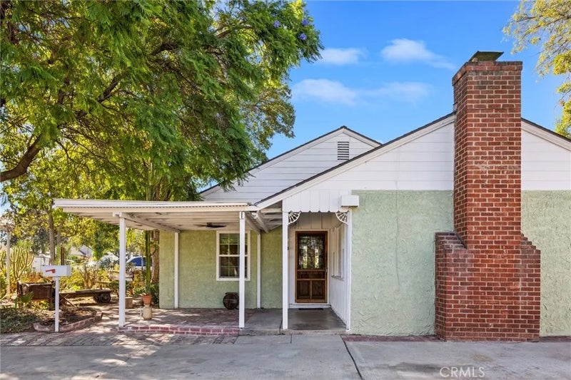 6825 Glacier Drive