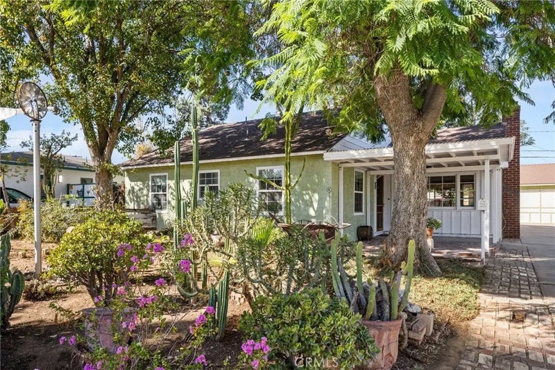 6825 Glacier Drive