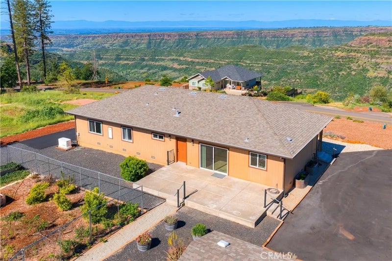 6092 Cliff Drive