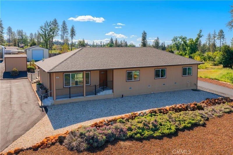 6092 Cliff Drive