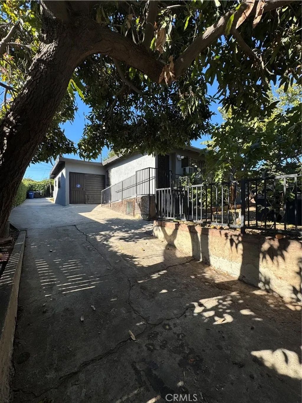 Photo of 529 S Sydney Dr, East Los Angeles, CA 90022 (MLS # SR26032104)