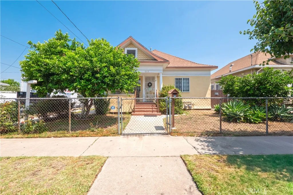 1203 E 33rd Street