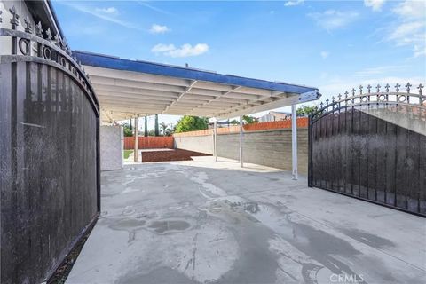 Tiny photo for 14935 Hibiscus, Fontana, CA 92335 (MLS # CV25273635)