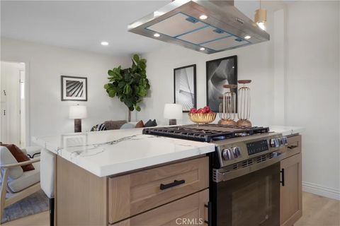 Tiny photo for 14935 Hibiscus, Fontana, CA 92335 (MLS # CV25273635)