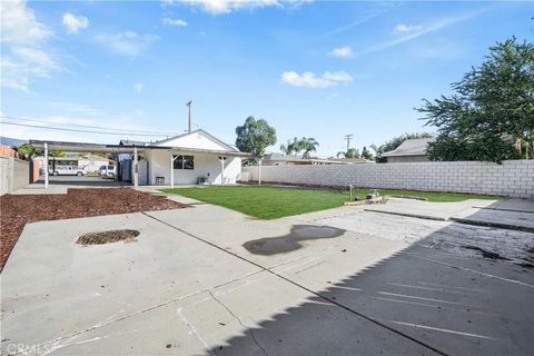 Tiny photo for 14935 Hibiscus, Fontana, CA 92335 (MLS # CV25273635)
