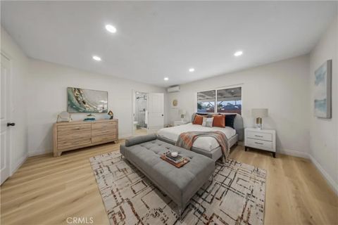 Tiny photo for 14935 Hibiscus, Fontana, CA 92335 (MLS # CV25273635)