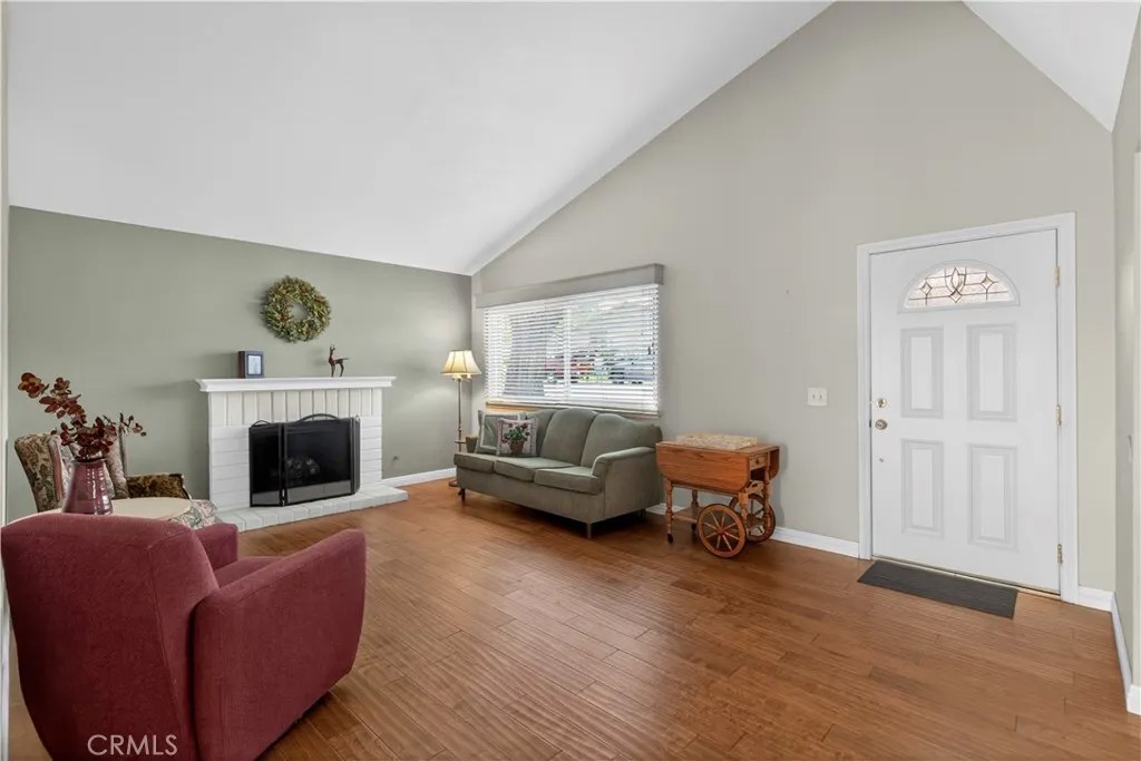 1571 Christopher Lane