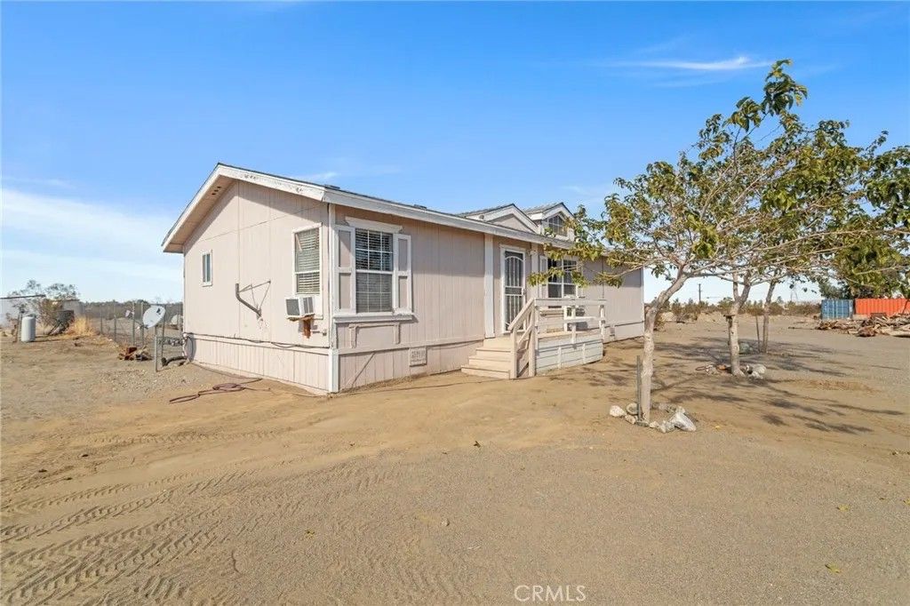 Photo of 14626 Monte Vista Road, Phelan, CA 92371 (MLS # CV25250264)
