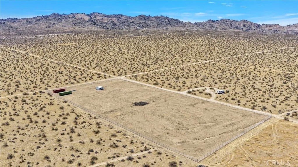 Photo of 0 Lexington, Apple Valley, CA 92307 (MLS # IG26171120)