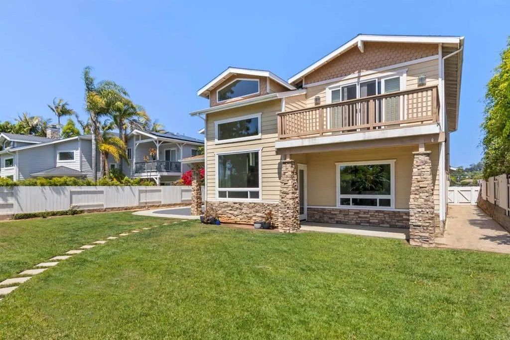 Photo of 1546 Oak Ave, Carlsbad, CA 92008 (MLS # NDP2604553)