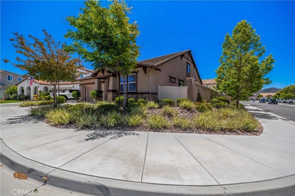 Photo of 24261 Pistachio Street, Murrieta, CA 92562 (MLS # SW26127626)