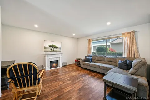 1545 Sonora Dr Unit 231, Chula Vista, CA 91911 - #: 260010160