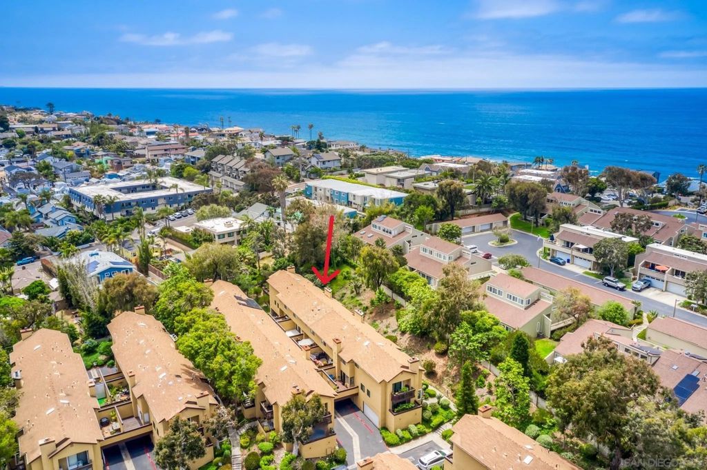 Photo of 1680 N Coast Highway 101 #30, Encinitas, CA 92024 (MLS # 260006513)