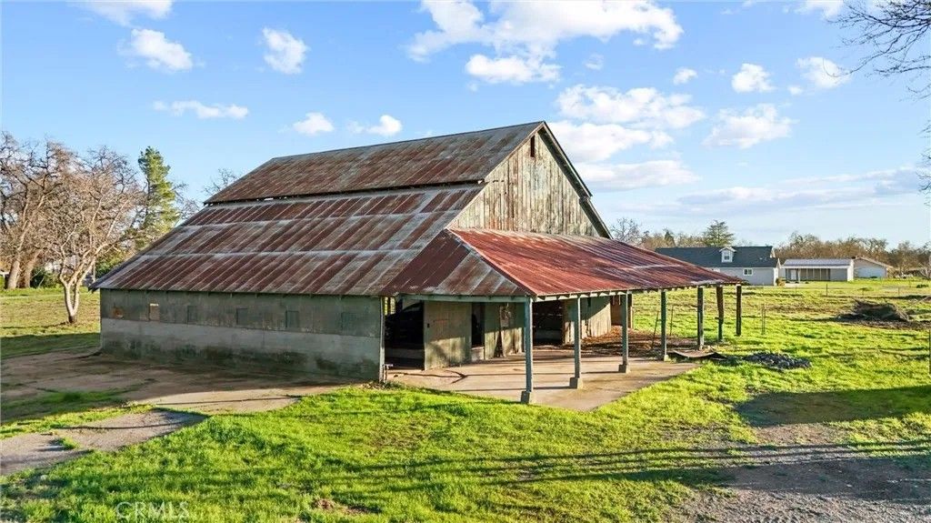 Photo of 25245 2nd Avenue, Los Molinos, CA 96055 (MLS # SN25277405)