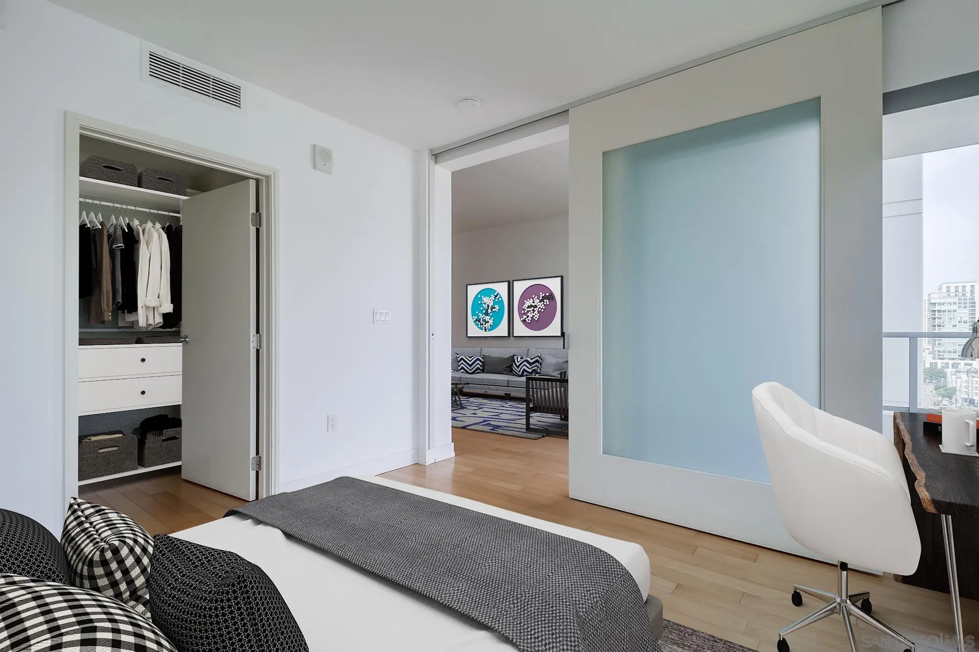 575 6th Ave 1011