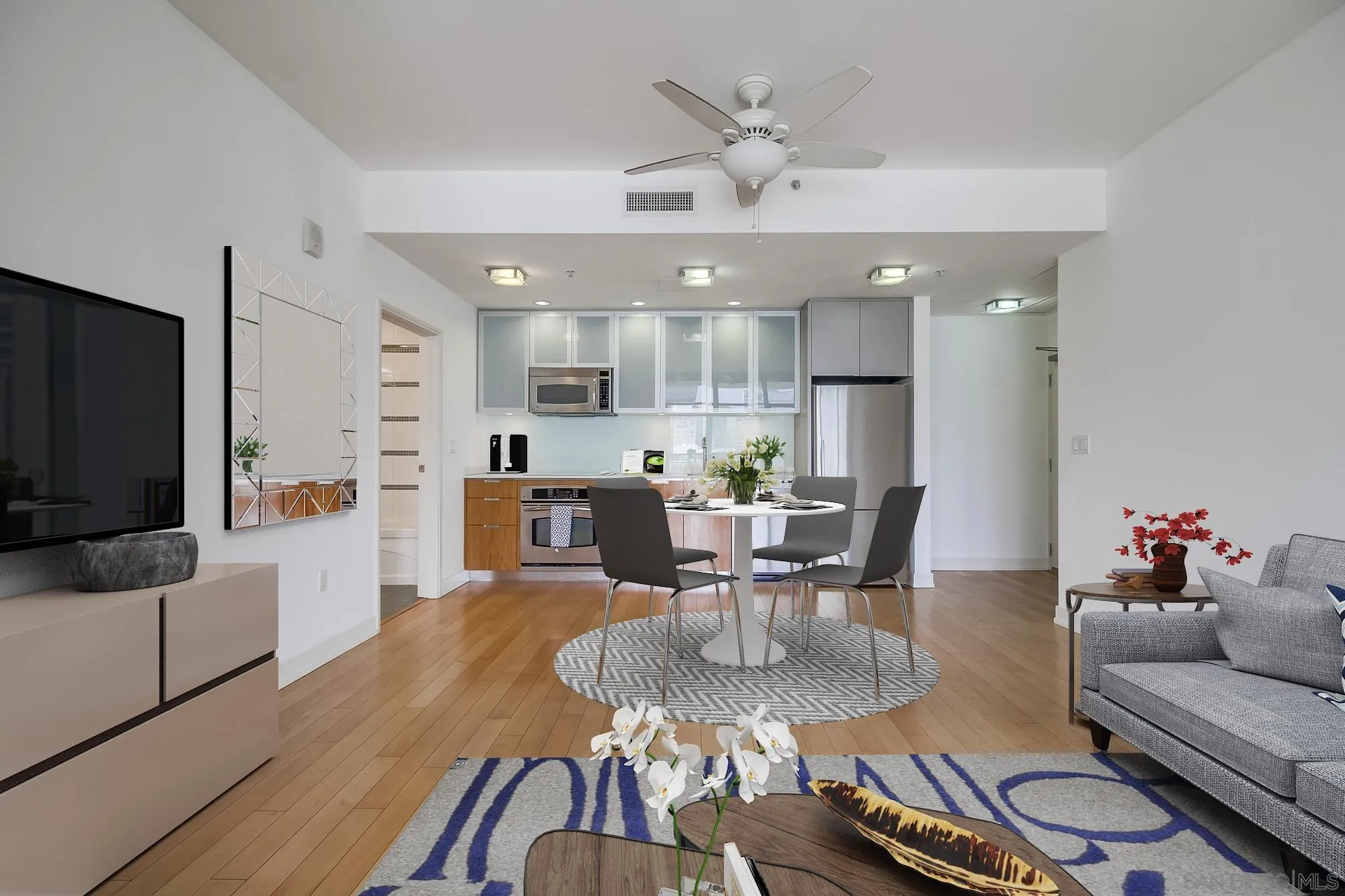 575 6th Ave 1011