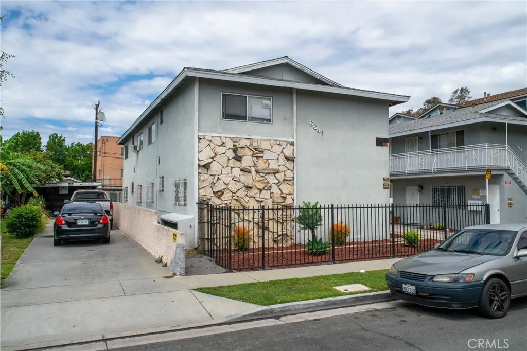 6641 Hammond Avenue