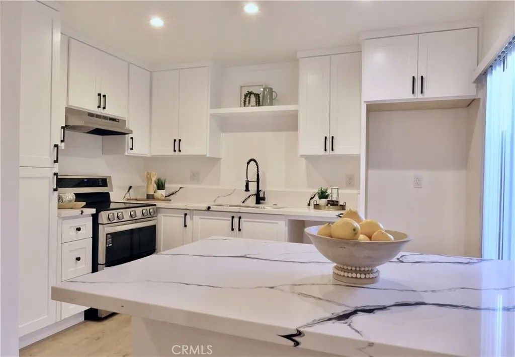 Photo of 7300 Lennox, Van Nuys, CA 91405 (MLS # BB26084342)