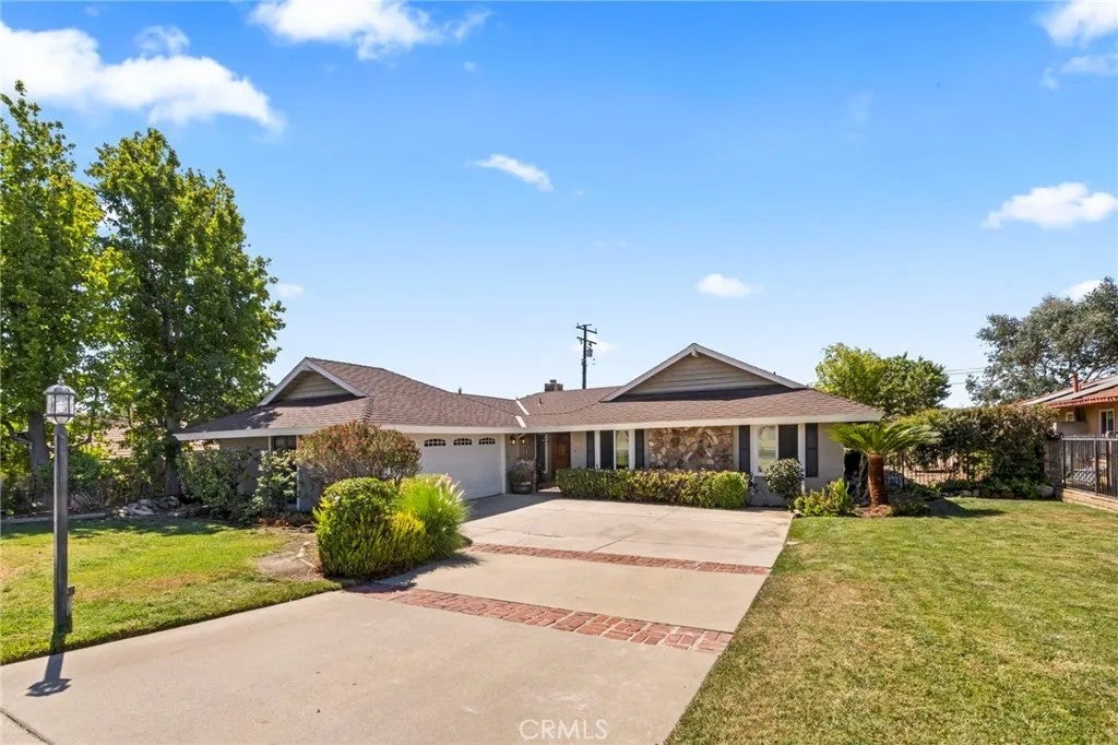 956 W 14th Street