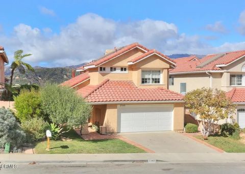 Photo of 2349 Aztec Avenue, Ventura, CA 93001 (MLS # V1-35581)