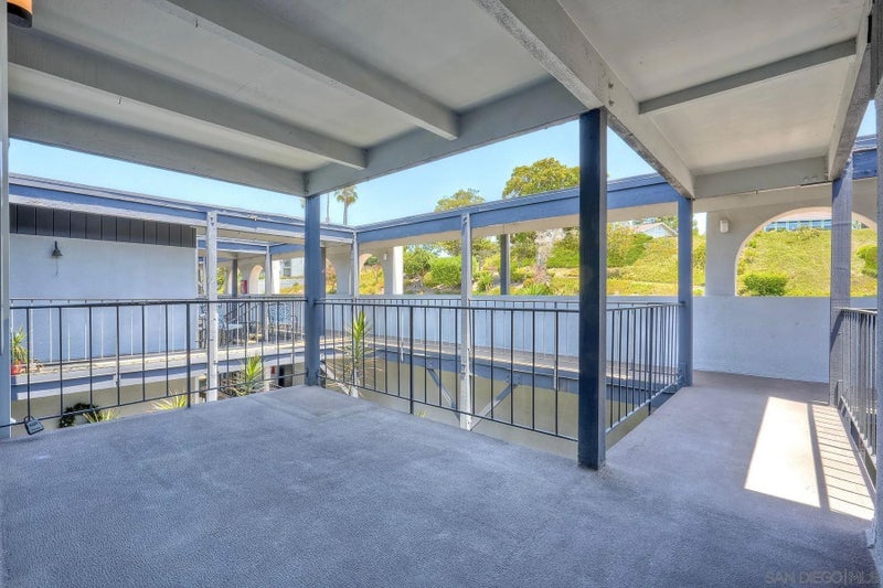 3606 Vista Rey 46