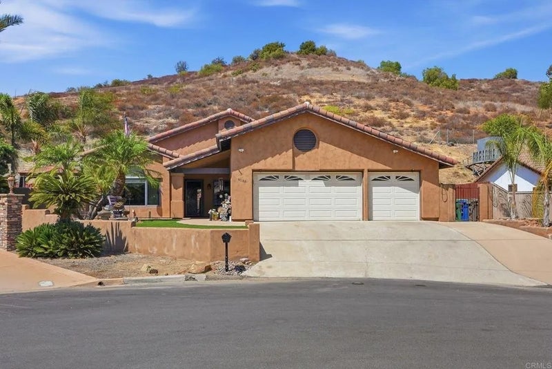 9185 Canyon Park