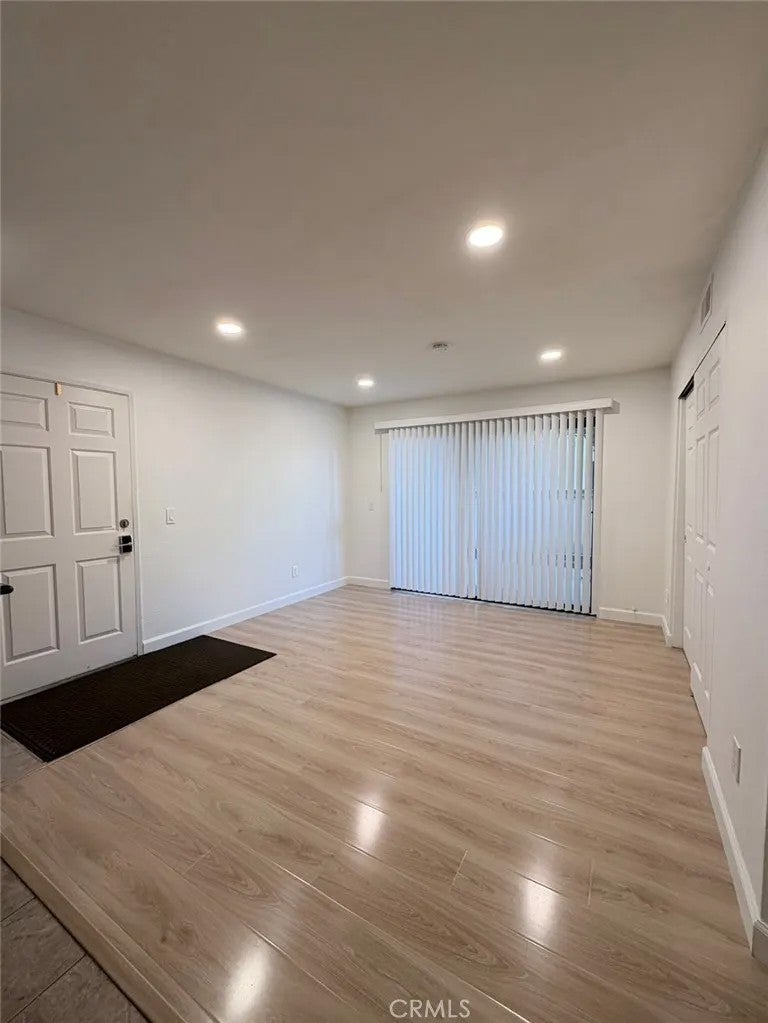 1144 W Blaine 102