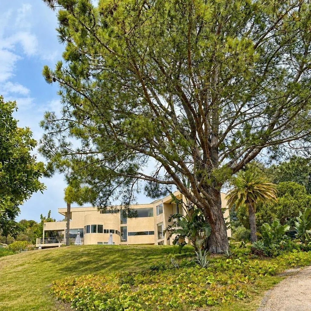 3790 Arroyo Sorrento