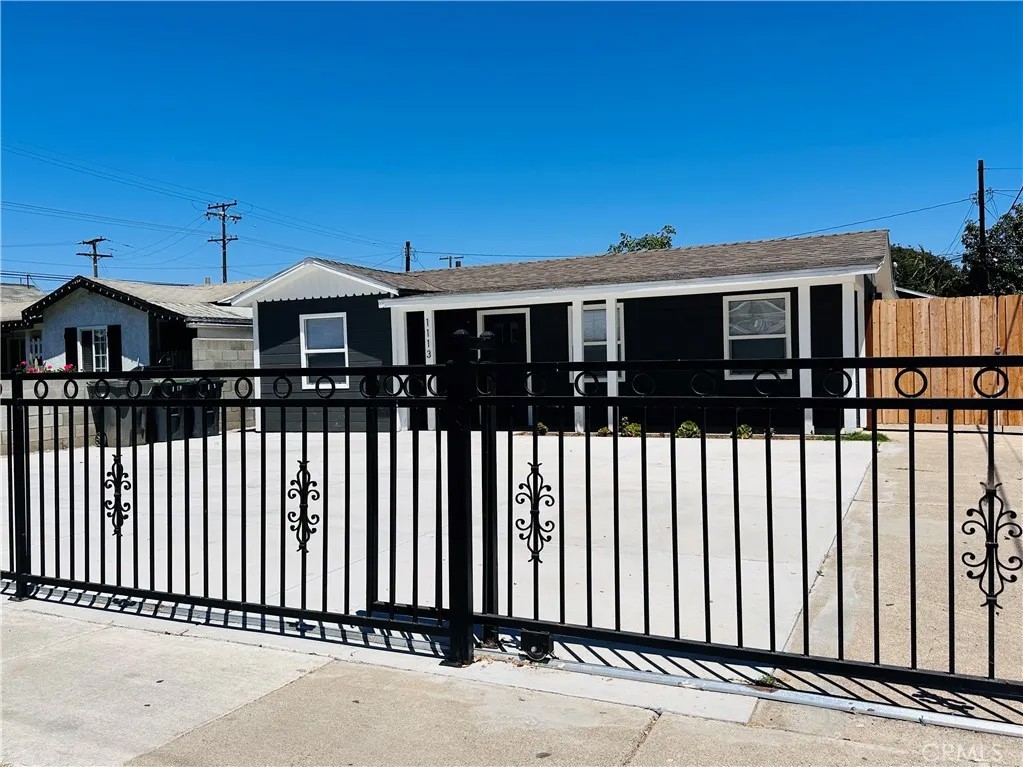1113 S Golden West Avenue