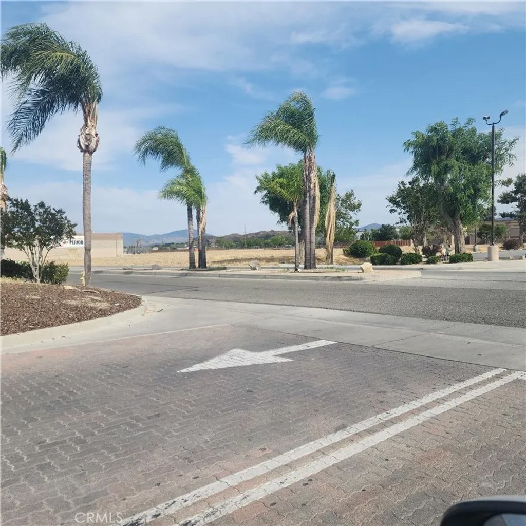 Photo of 0 E Commonweaith, San Jacinto, CA 92583 (MLS # OC25150648)