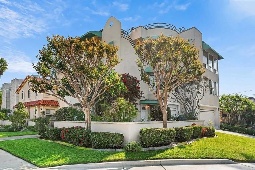 Photo of 1105 Reed Avenue, San Diego, CA 92109 (MLS # NDP2600651)