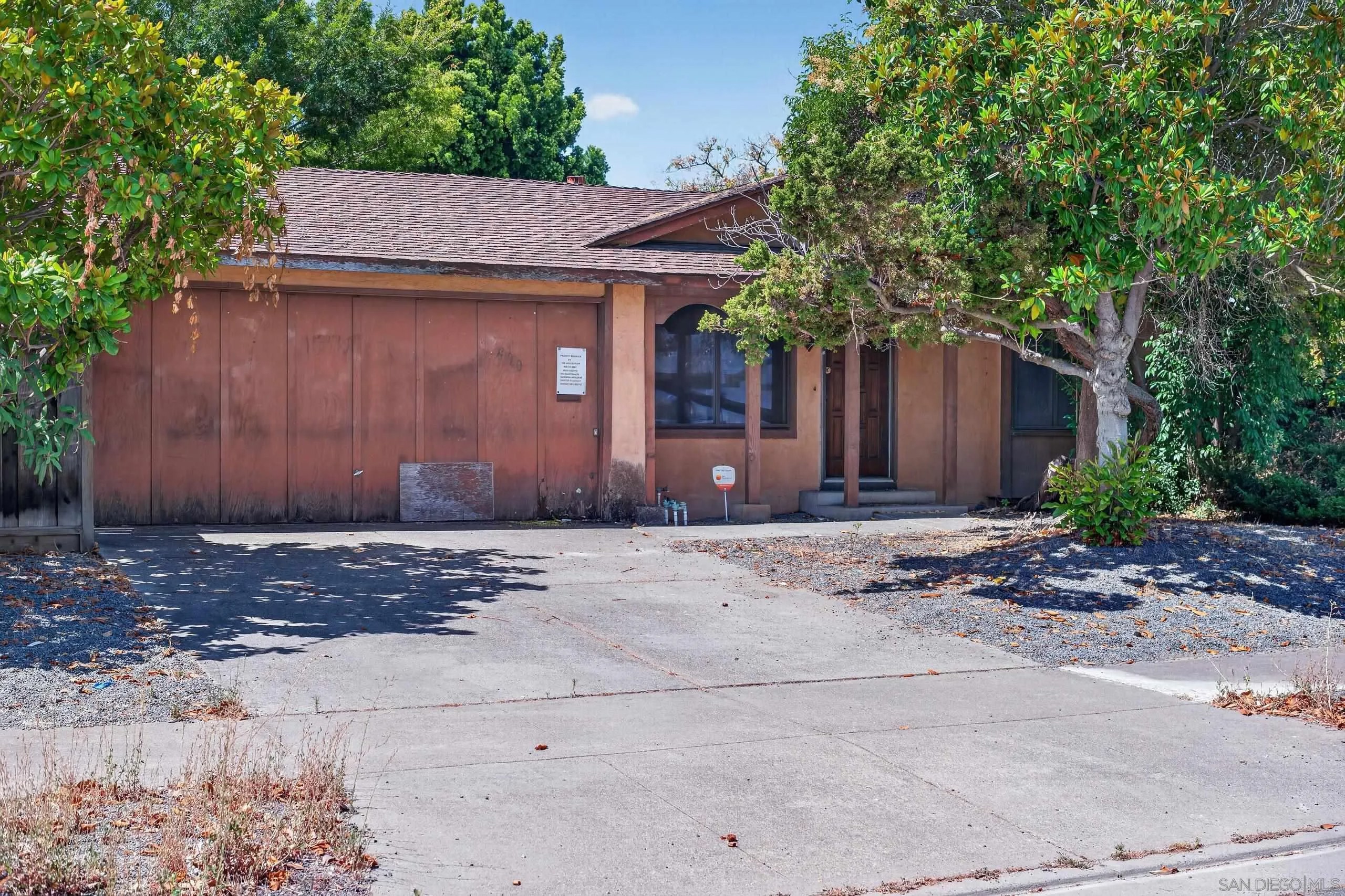 890 Tallman