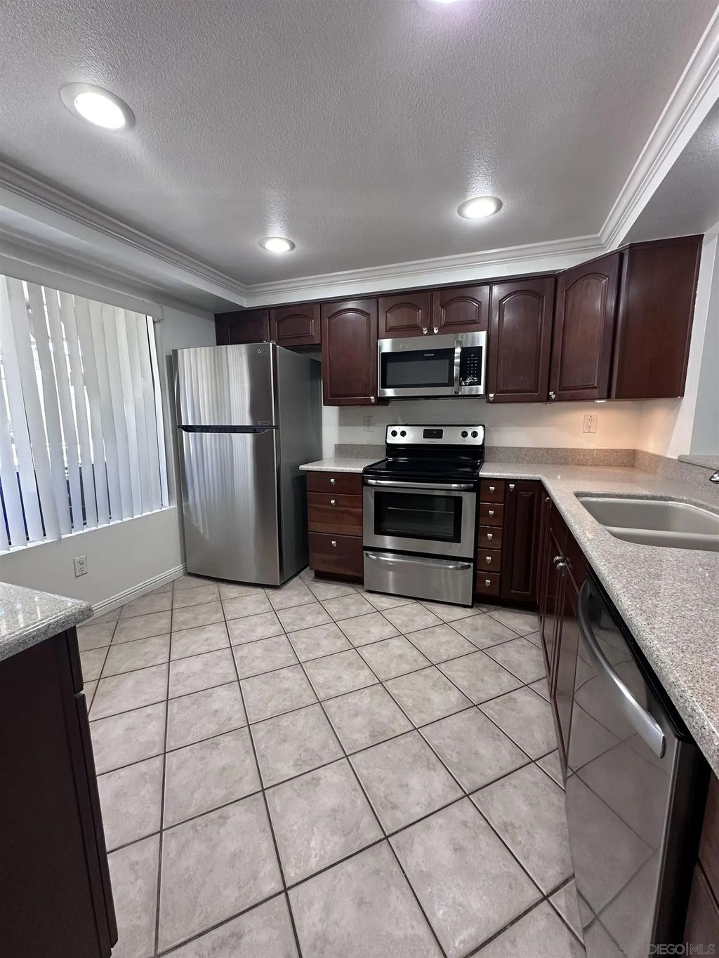 Photo of 3031 Plaza Lorenzo, Bonita, CA 91902 (MLS # 250042394)