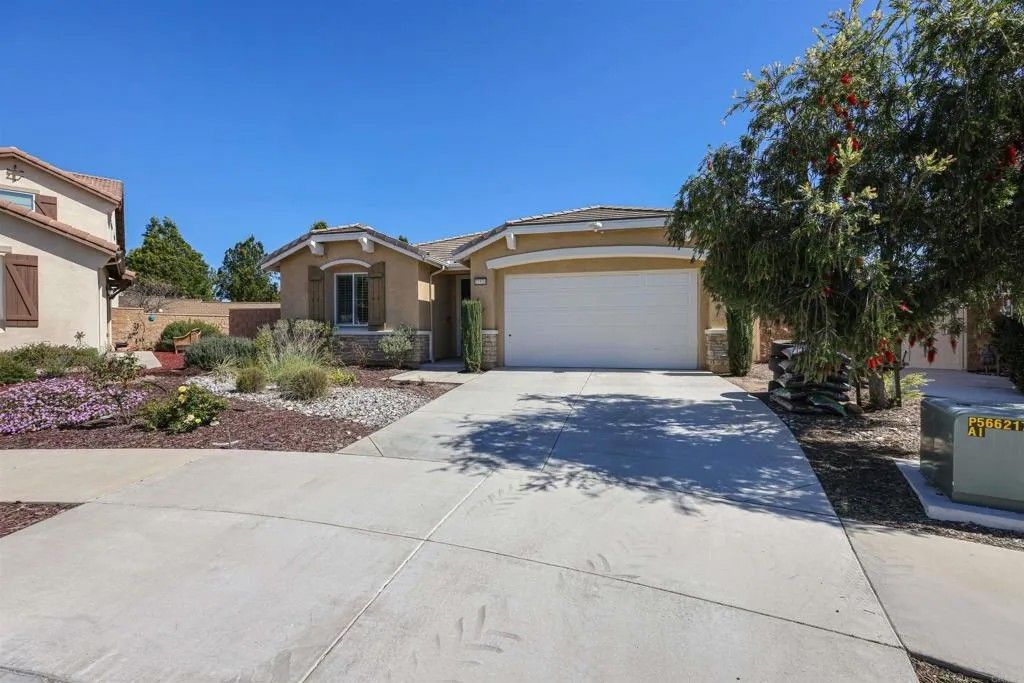 Photo of 37520 River Oats Lane, Murrieta, CA 92563 (MLS # NDP2602756)