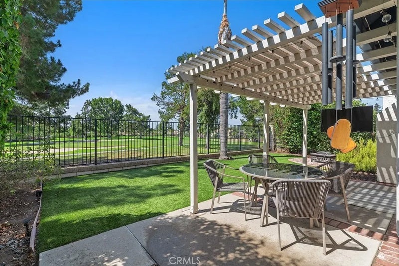 1036 Henrietta Circle