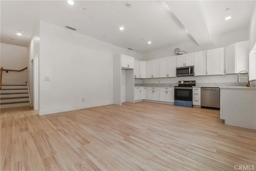 Photo of 21312 Western Ave, Torrance, CA 90501 (MLS # DW25238602)
