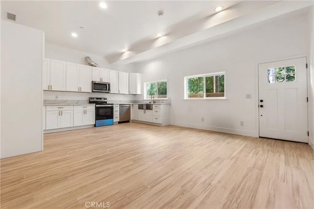 Photo of 21312 Western Ave, Torrance, CA 90501 (MLS # DW25238602)