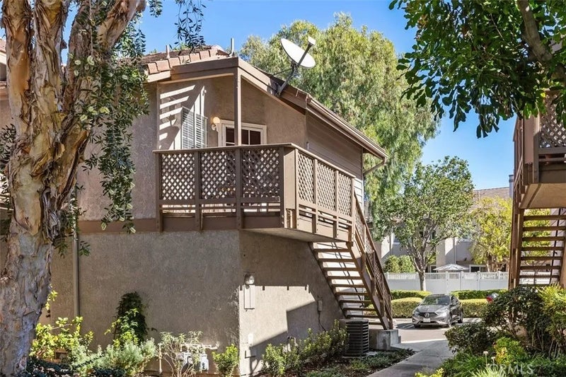 24350 Eastview