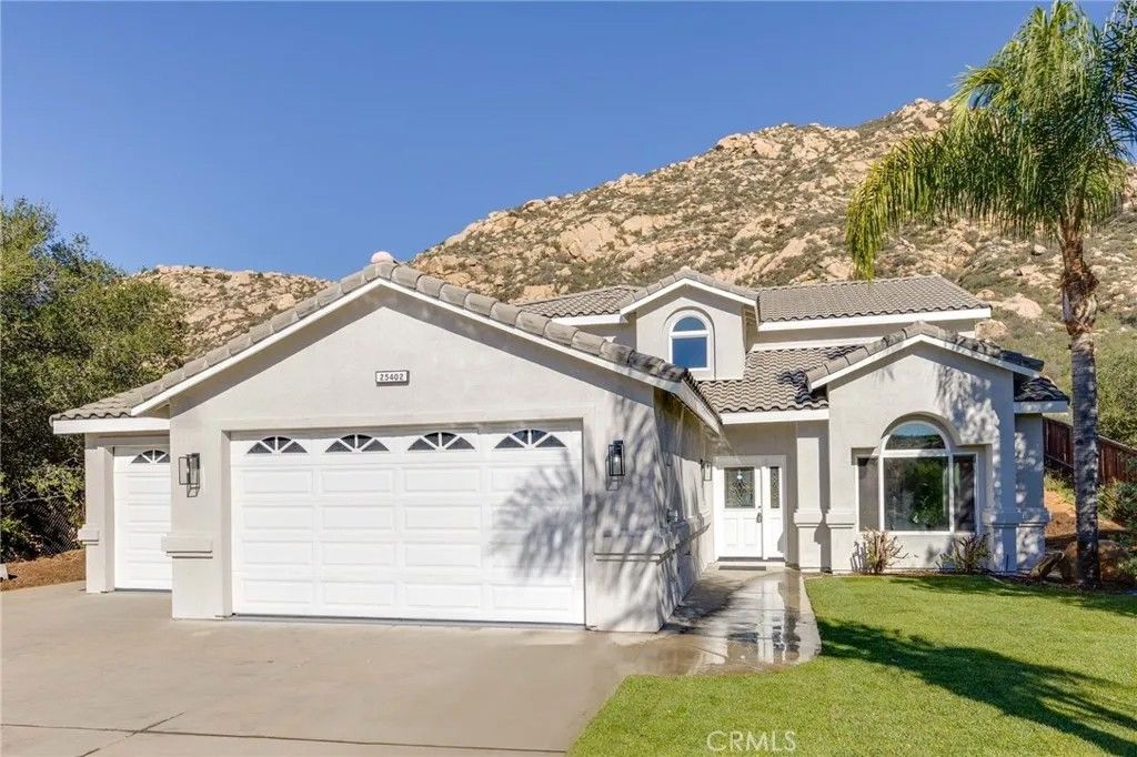 Photo of 25402 Bellemore, Ramona, CA 92065 (MLS # HD26012057)