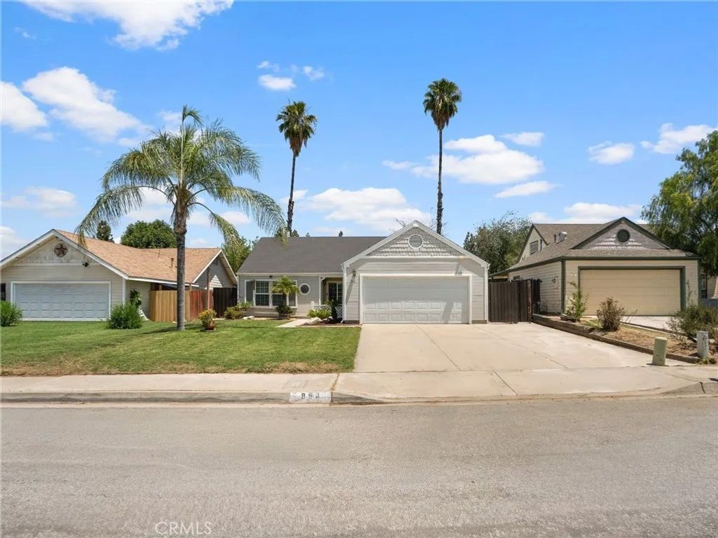 Photo of 990 Torrey Pine, Colton, CA 92324 (MLS # OC26103064)