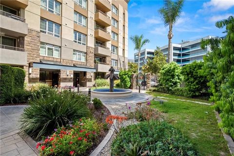 Tiny photo for 1465 C Street #3511, San Diego, CA 92101 (MLS # CV25266674)
