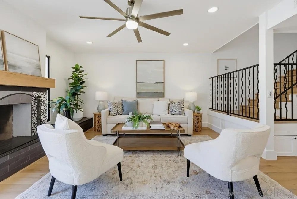 4339 Loma Riviera Court