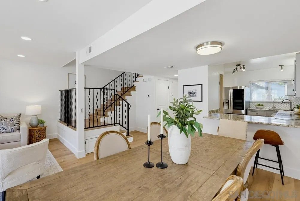 4339 Loma Riviera Court