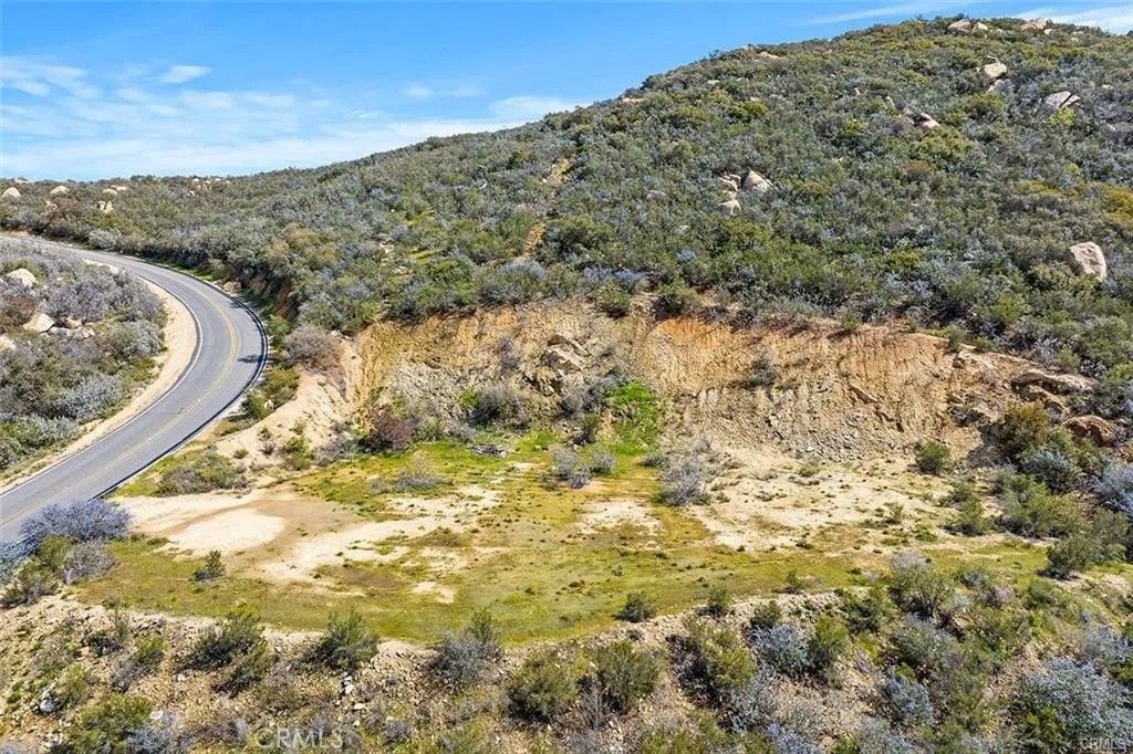 Photo of 41285 Hacienda, Murrieta, CA 92562 (MLS # IV25227838)