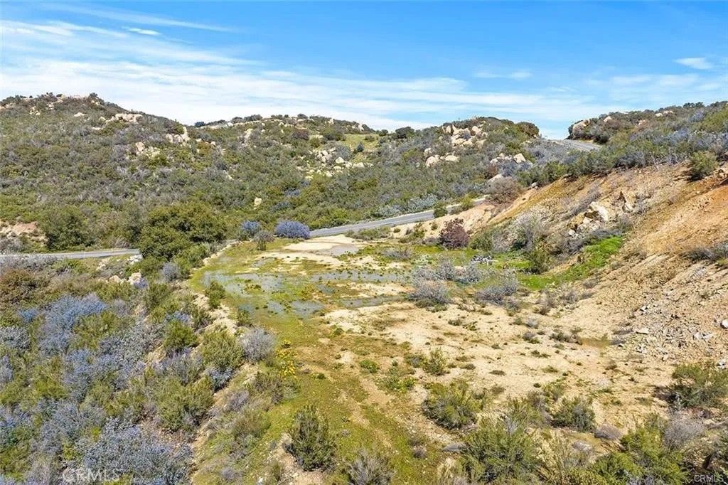 Photo of 41285 Hacienda, Murrieta, CA 92562 (MLS # IV25227838)