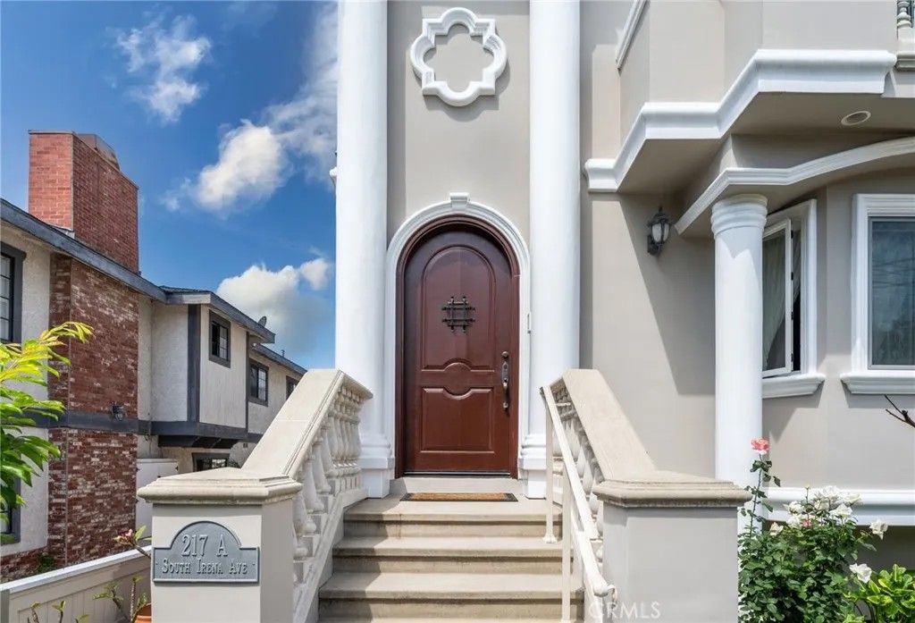Photo of 217 S Irena Avenue #A, Redondo Beach, CA 90277 (MLS # PV26104706)