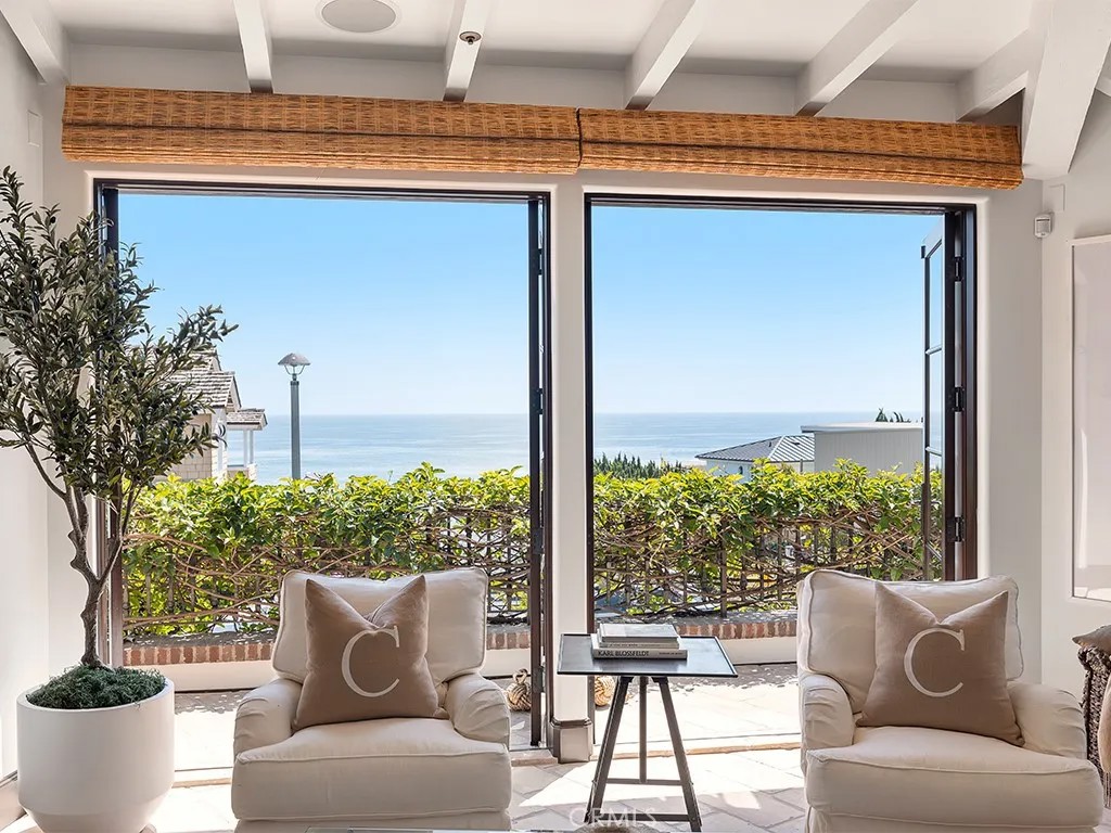1292 Cliff Drive