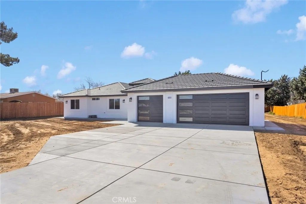 Photo of 10704 11th Ave, Hesperia, CA 92345 (MLS # HD26046063)