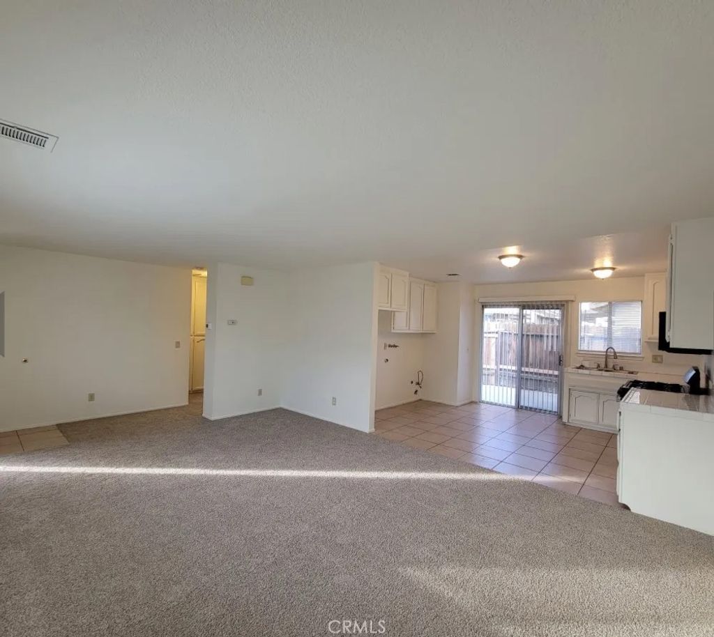 Photo of 16140 Tawney Ridge #B, Victorville, CA 92394 (MLS # CV25282047)
